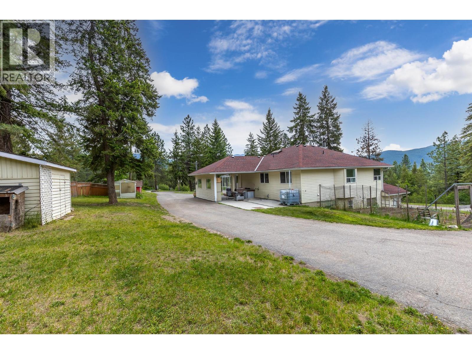 90 Mcinnes Road, Lumby, British Columbia  V0E 2G1 - Photo 17 - 10389035