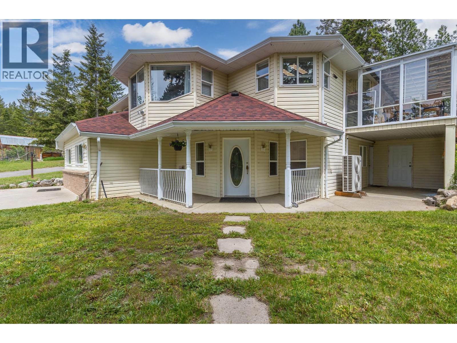 90 Mcinnes Road, Lumby, British Columbia  V0E 2G1 - Photo 2 - 10389035