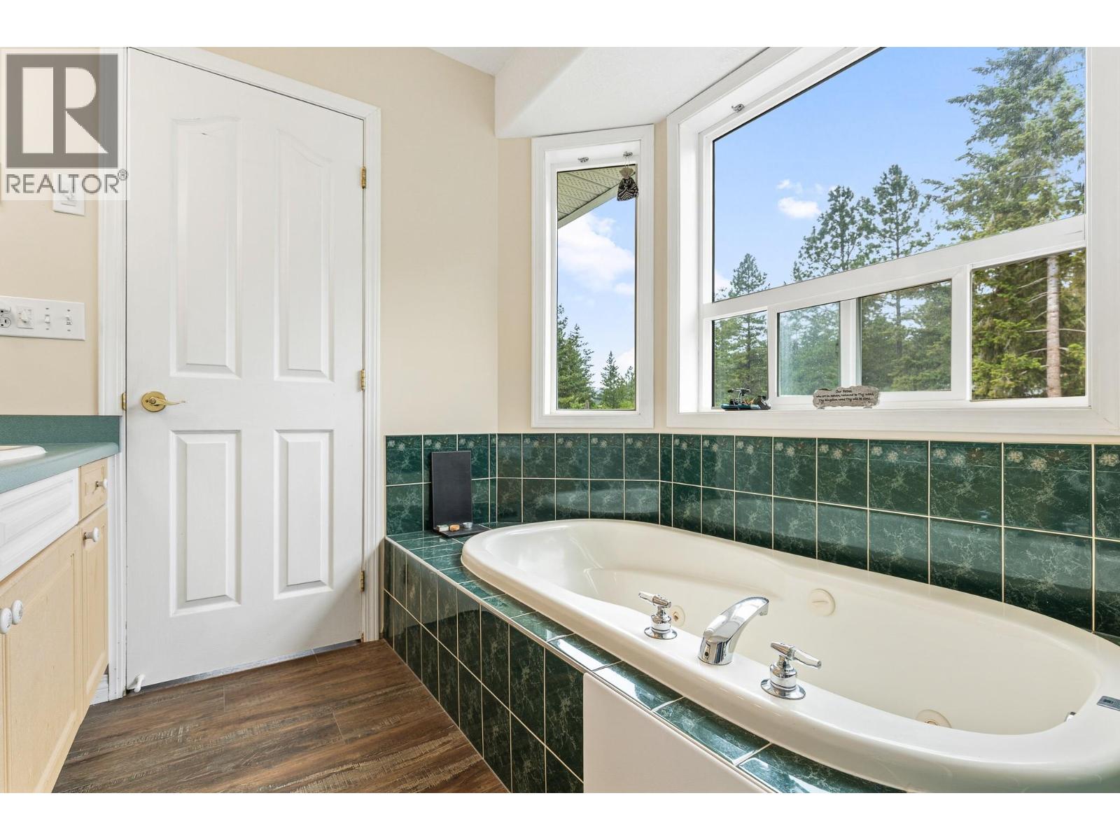 90 Mcinnes Road, Lumby, British Columbia  V0E 2G1 - Photo 53 - 10389035
