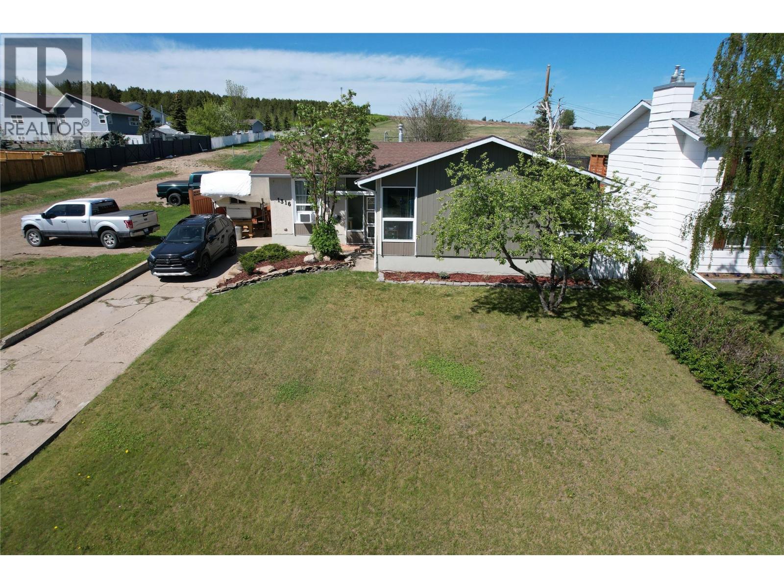 1316 92 Avenue, dawson creek, British Columbia