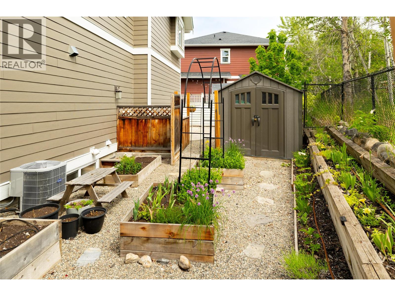 1209 Bergamot Avenue, Kelowna, British Columbia  V1W 5K5 - Photo 36 - 10388989