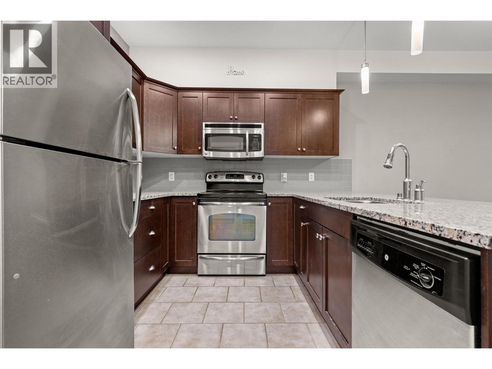 1990 Upper Sundance Drive Unit# 3205 Lot# 54, West Kelowna, British Columbia  V4T 3E7 - Photo 11 - 10387025