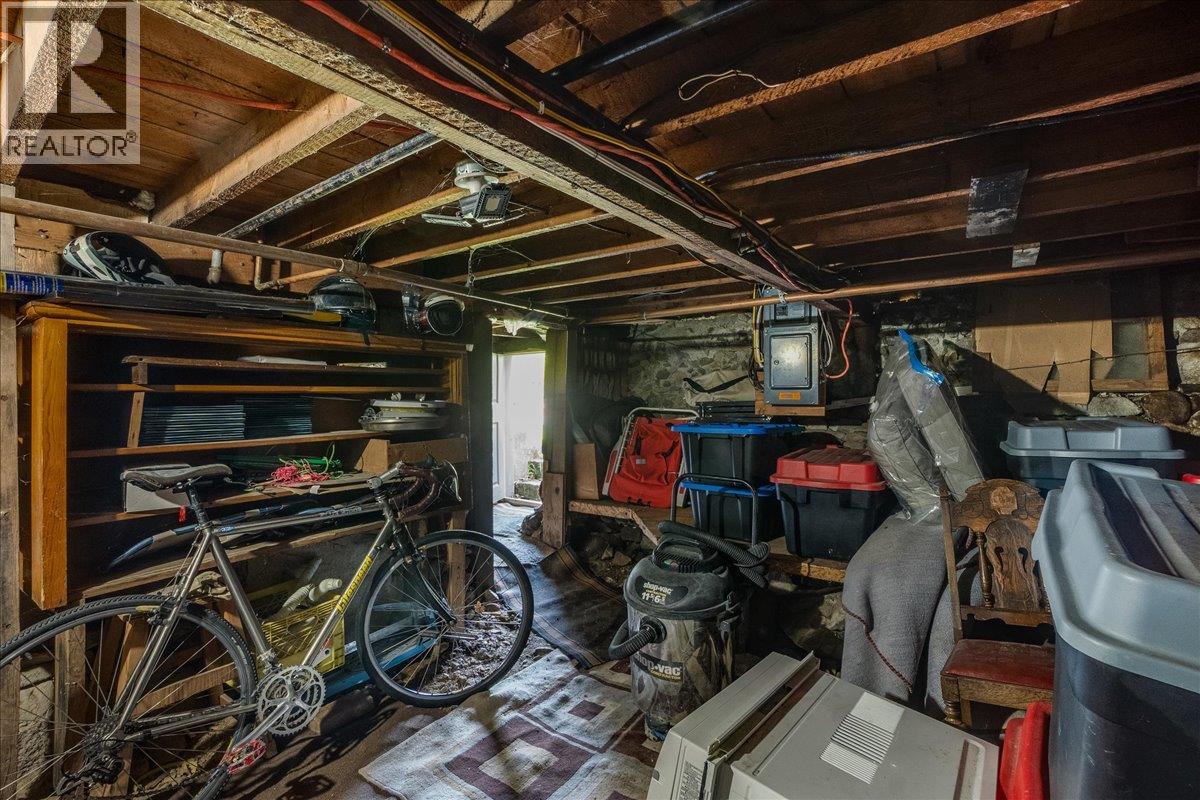 902 Fell Street, Nelson, British Columbia  V1L 3N2 - Photo 28 - 10388034