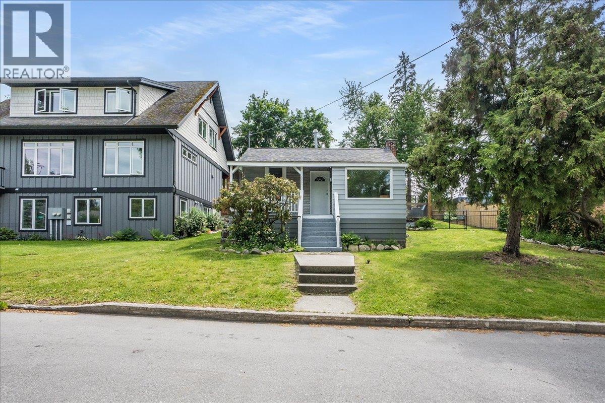 902 Fell Street, Nelson, British Columbia  V1L 3N2 - Photo 5 - 10388034