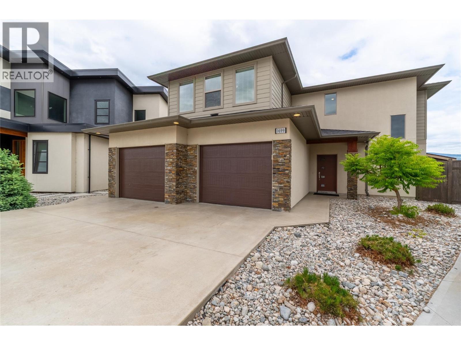 1699 Treffry Place, Summerland, British Columbia  V0H 1Z9 - Photo 1 - 10388811
