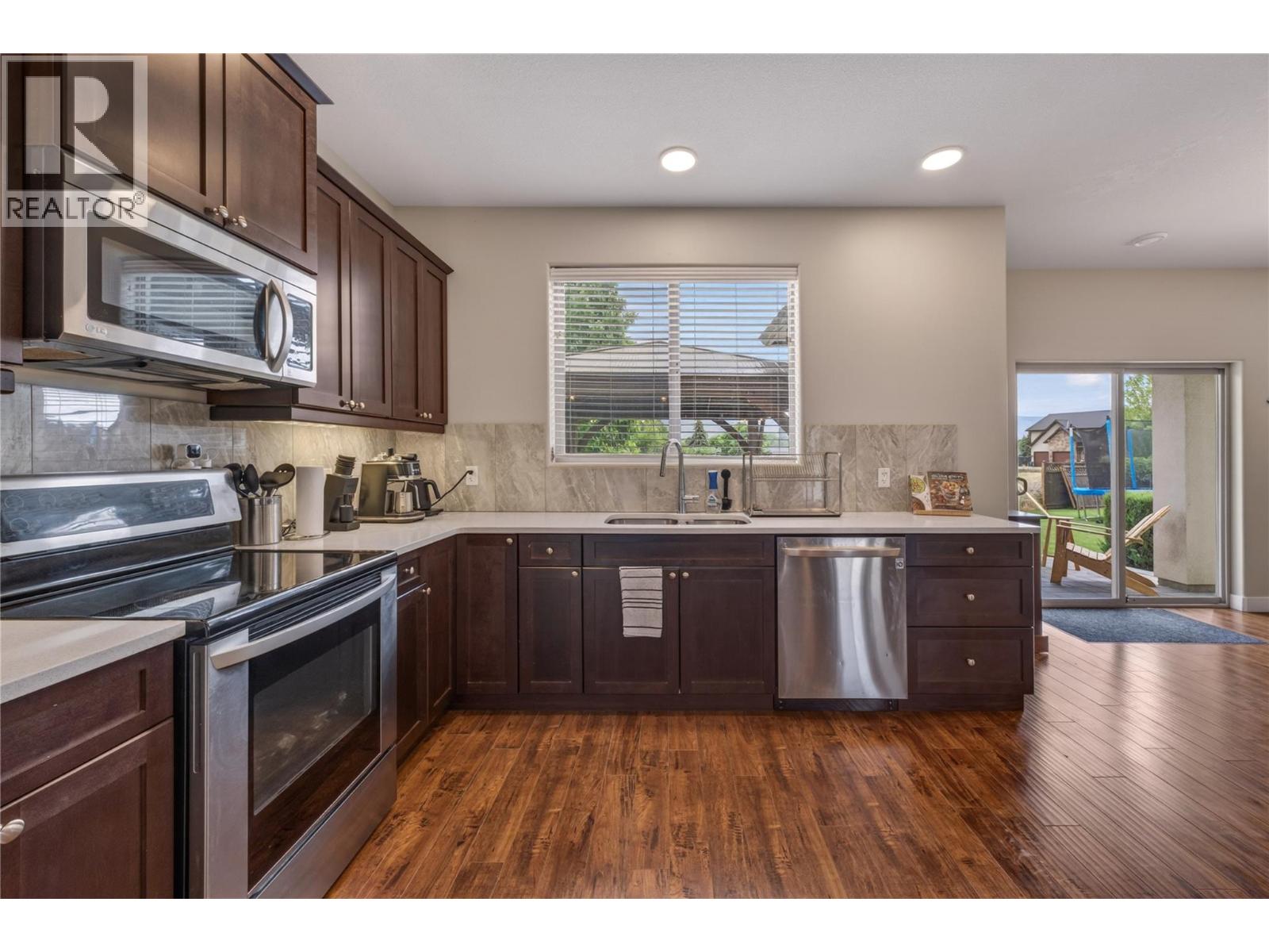 1699 Treffry Place, Summerland, British Columbia  V0H 1Z9 - Photo 3 - 10388811