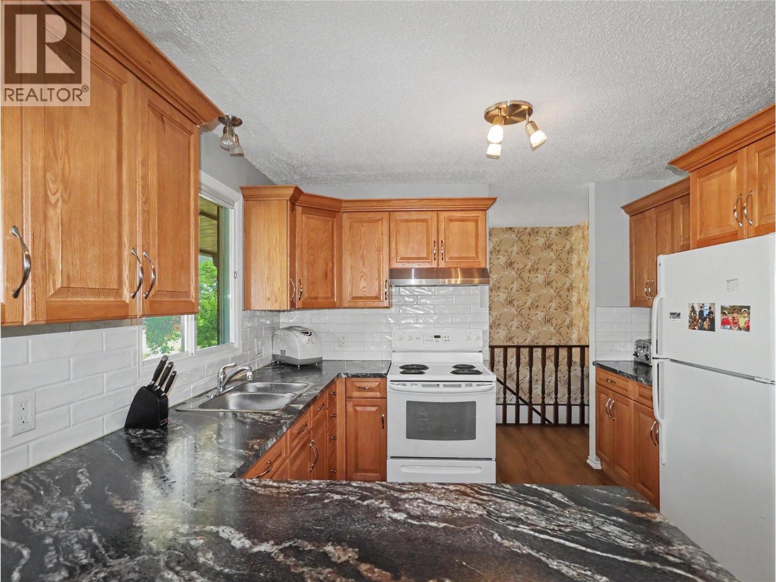 1383 68th Avenue, Grand Forks, British Columbia  V0H 1H0 - Photo 4 - 10389310