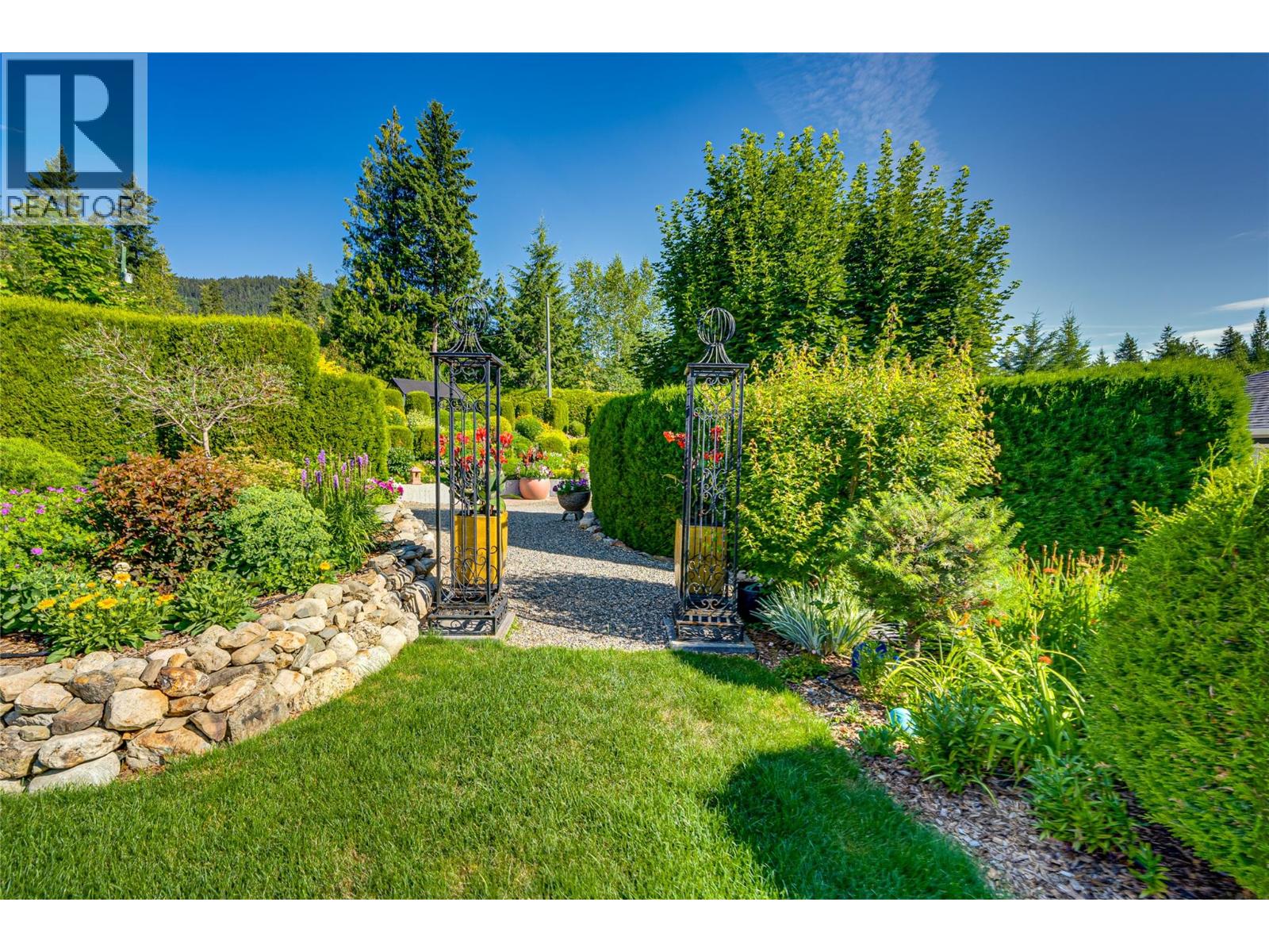 39 Ladyslipper Road, Lumby, British Columbia  V0E 2G5 - Photo 54 - 10389314