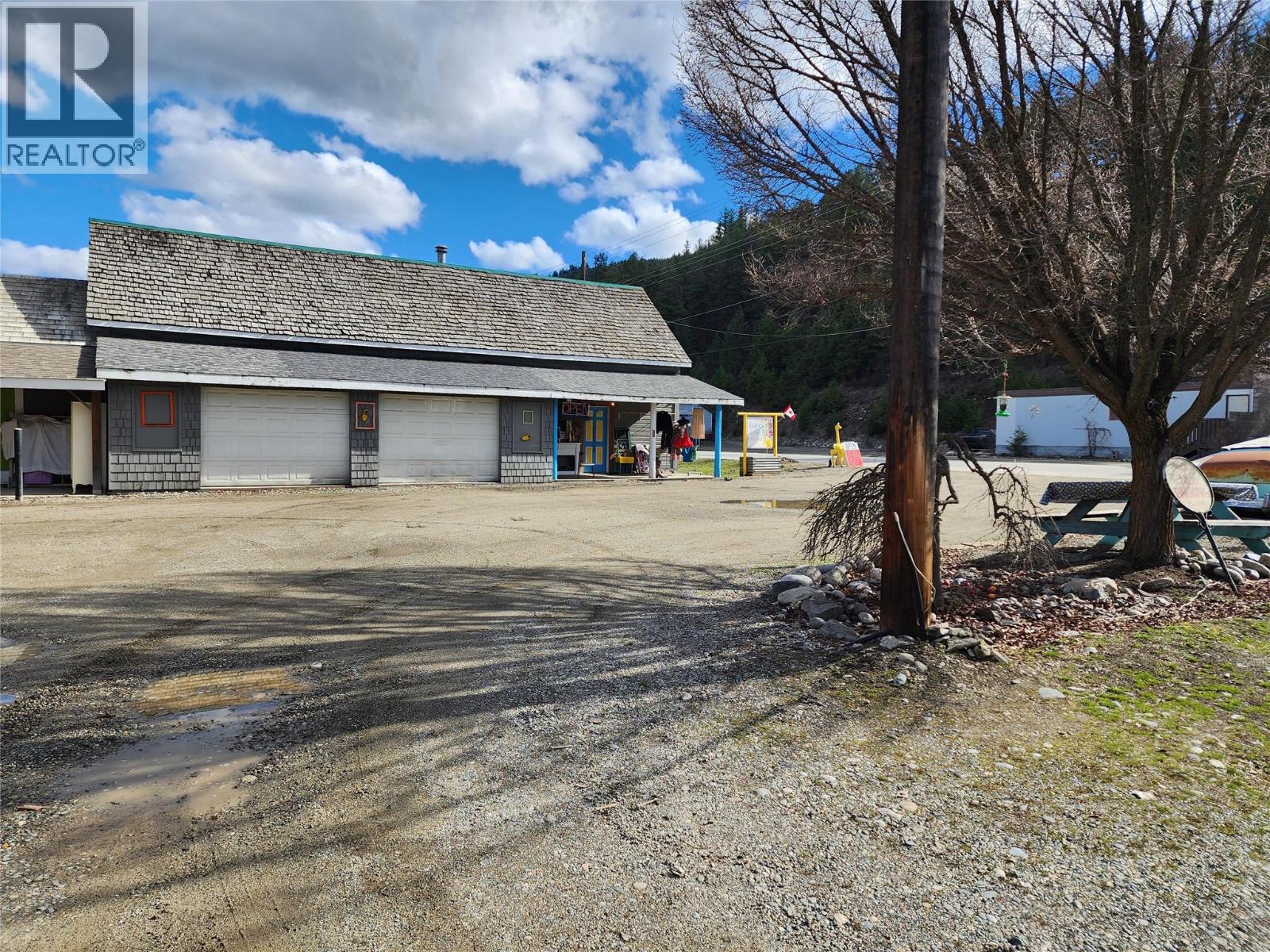 4127 Highway 3 Highway, Rock Creek, British Columbia  V0H 1Y0 - Photo 3 - 10388703