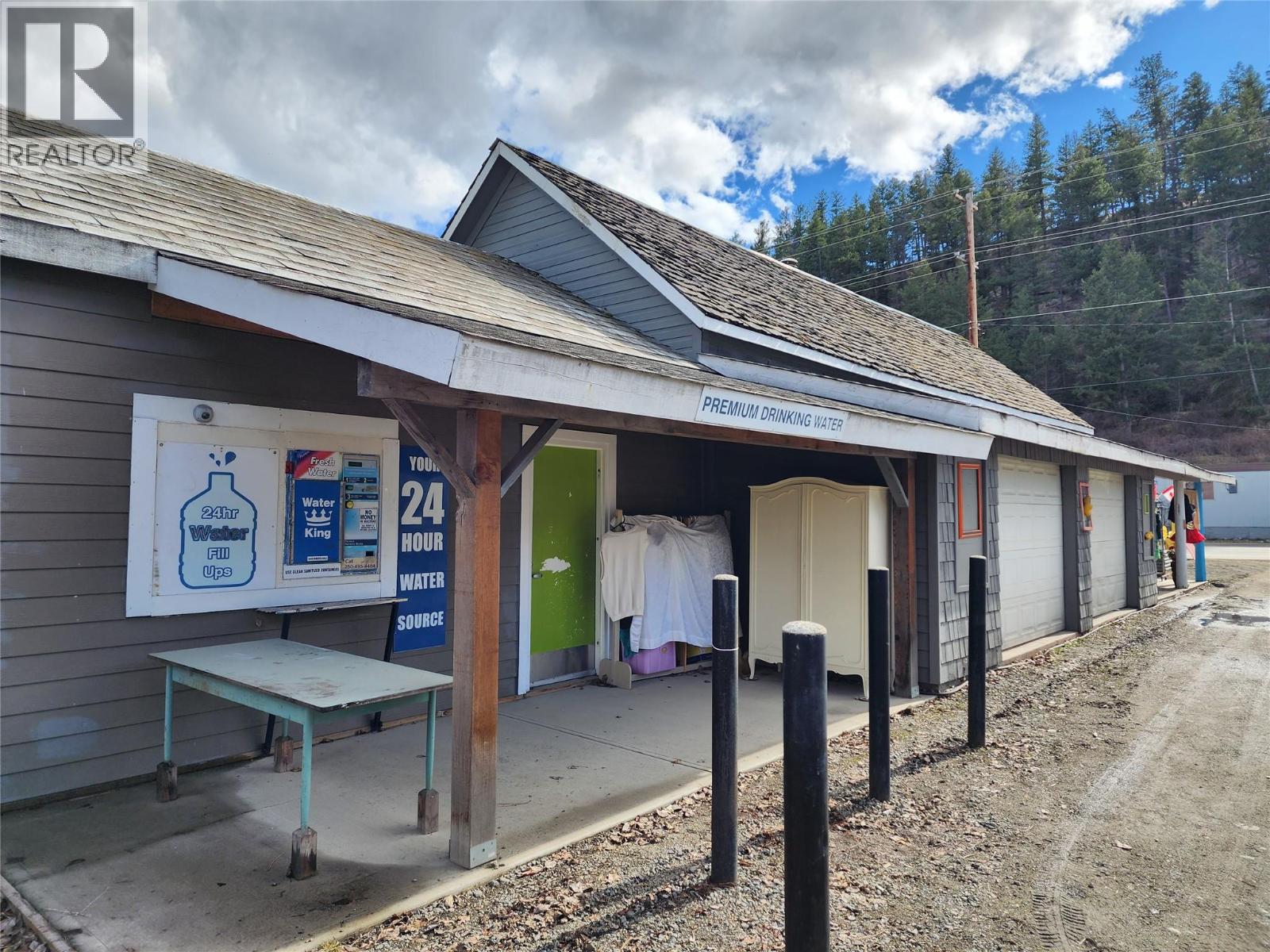 4127 Highway 3 Highway, Rock Creek, British Columbia  V0H 1Y0 - Photo 4 - 10388703