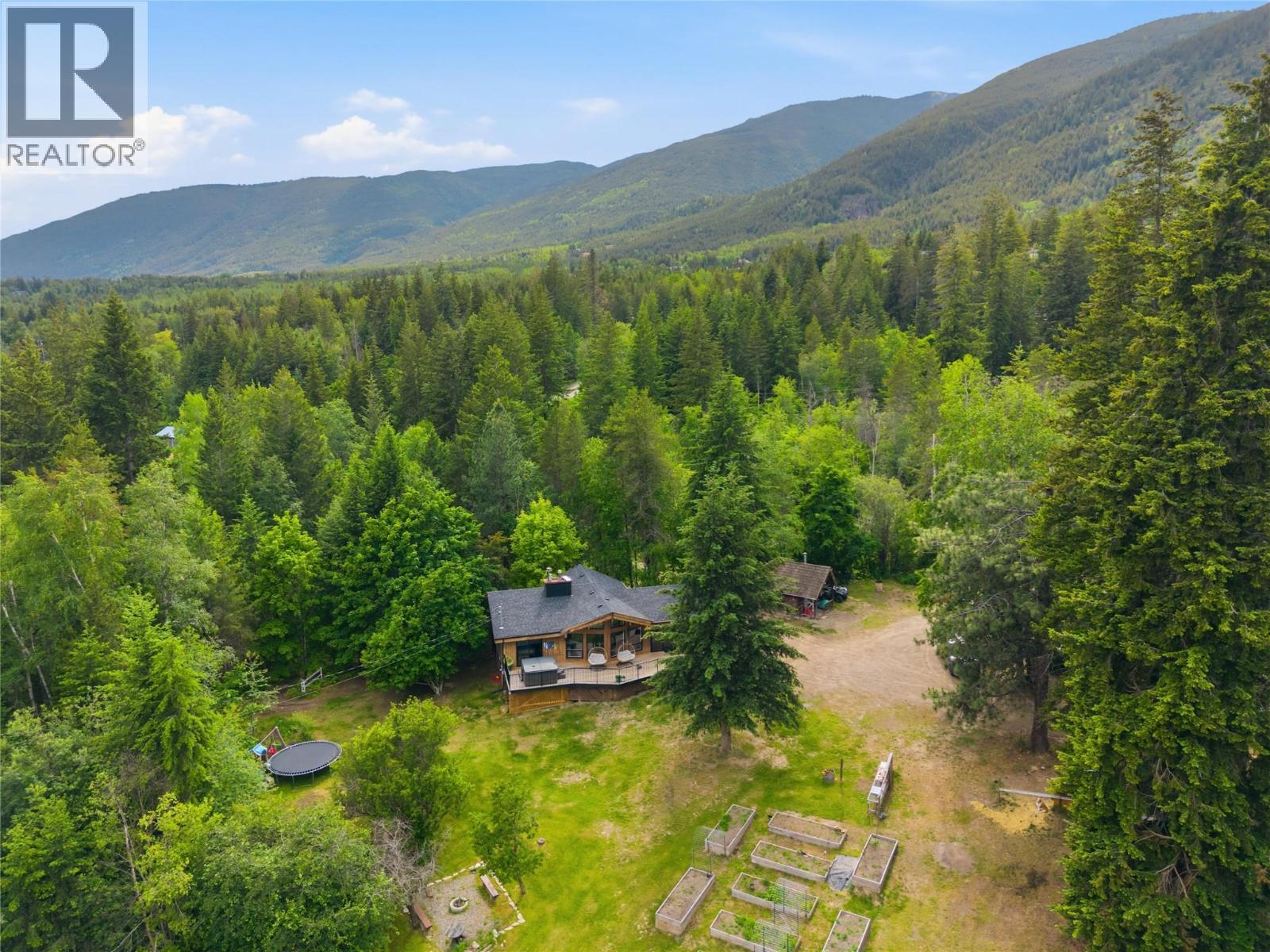 5150 49 Street NW, salmon arm, British Columbia