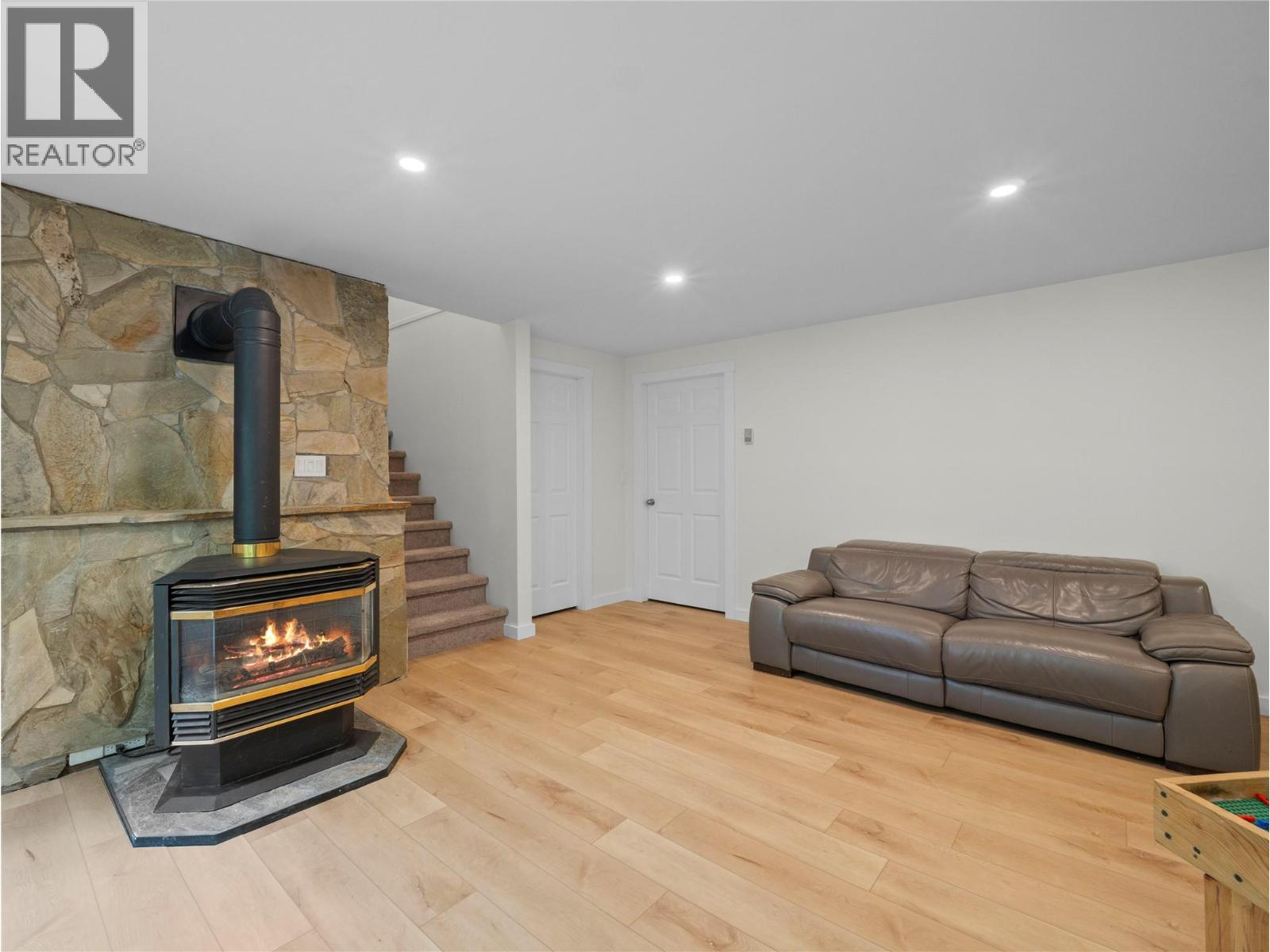 5150 49 Street Nw, Salmon Arm, British Columbia  V1E 3A6 - Photo 27 - 10389102