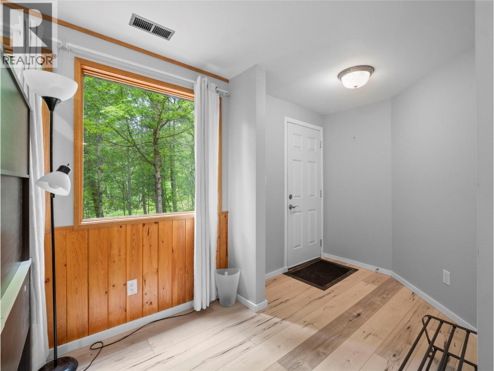 5150 49 Street Nw, Salmon Arm, British Columbia  V1E 3A6 - Photo 30 - 10389102
