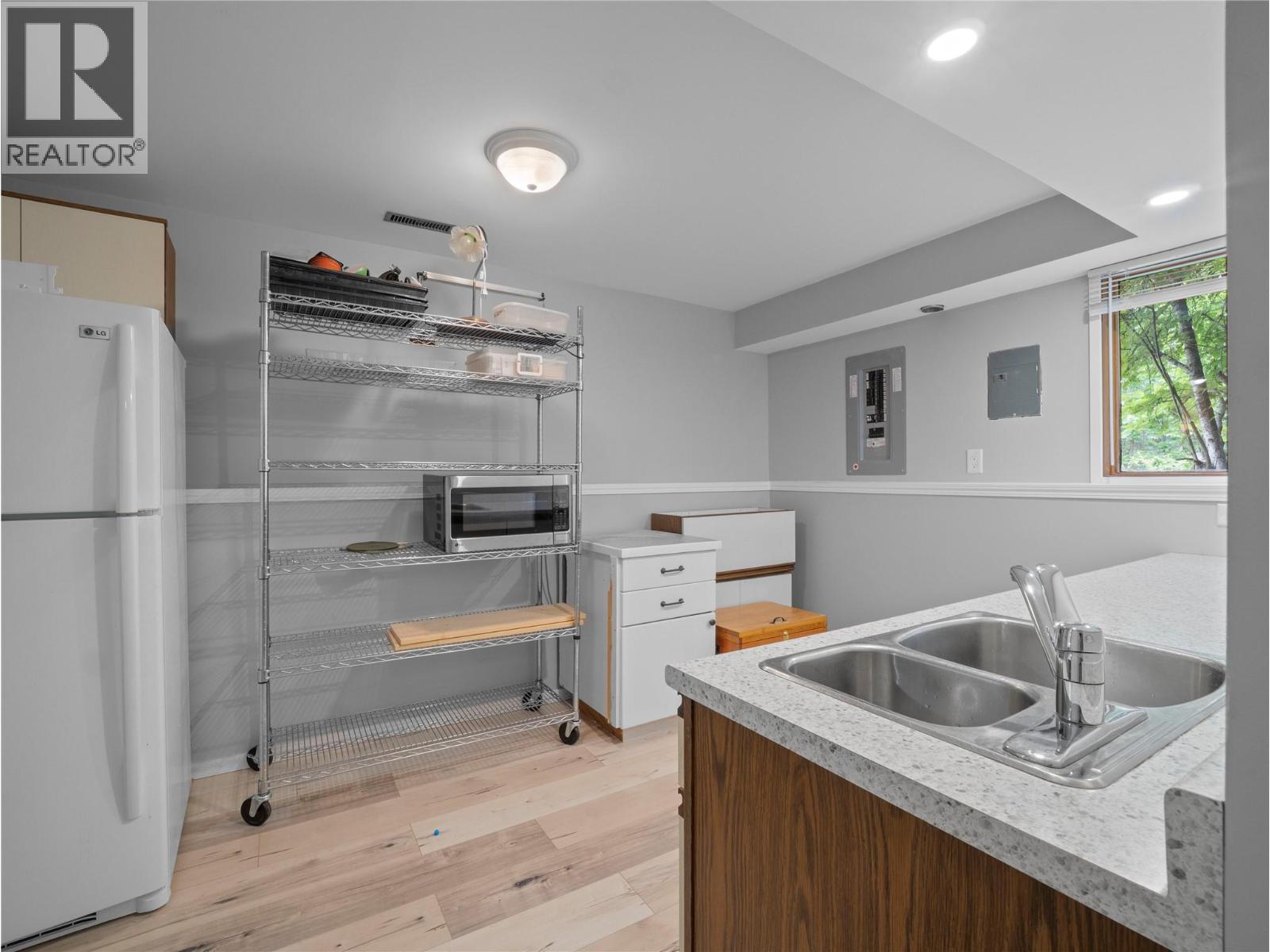 5150 49 Street Nw, Salmon Arm, British Columbia  V1E 3A6 - Photo 34 - 10389102