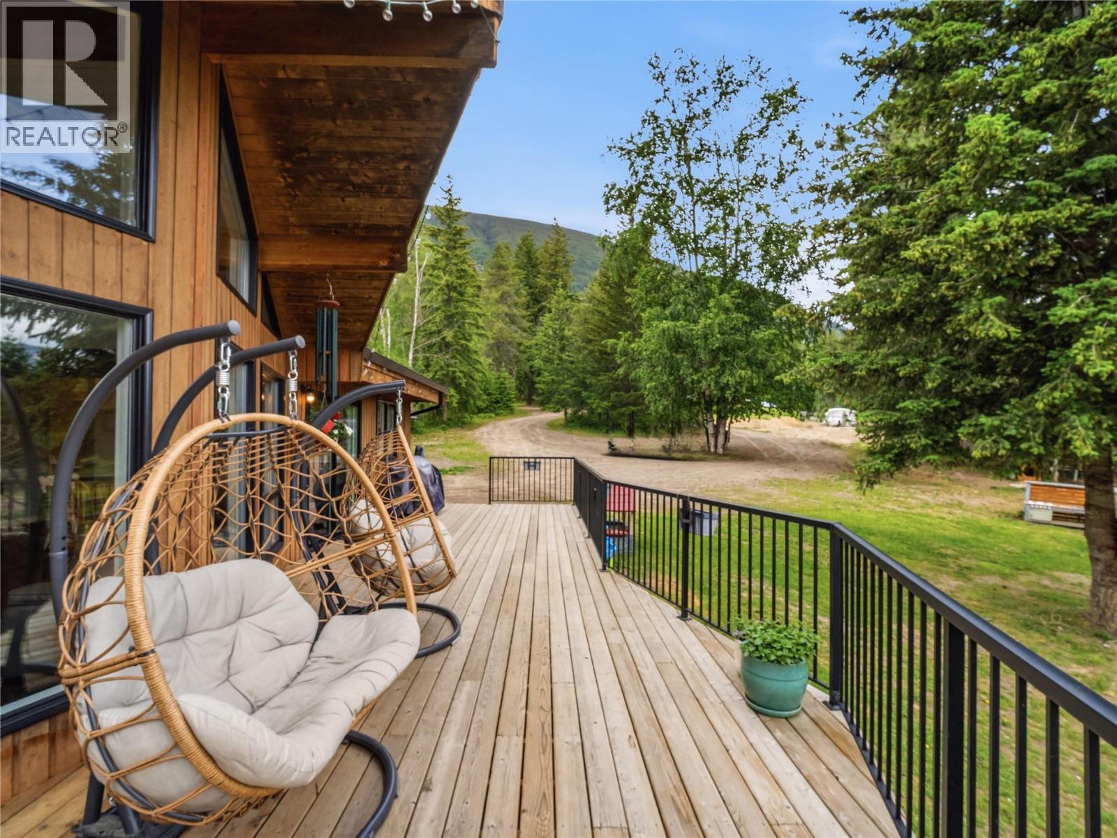 5150 49 Street Nw, Salmon Arm, British Columbia  V1E 3A6 - Photo 4 - 10389102