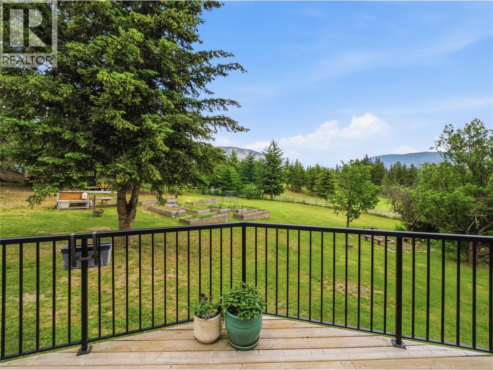 5150 49 Street Nw, Salmon Arm, British Columbia  V1E 3A6 - Photo 40 - 10389102