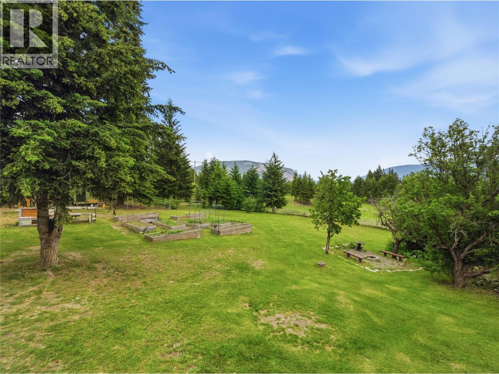 5150 49 Street Nw, Salmon Arm, British Columbia  V1E 3A6 - Photo 5 - 10389102