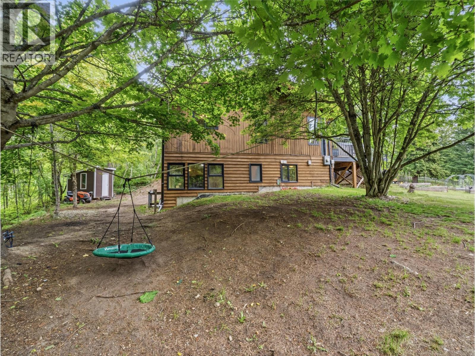 5150 49 Street Nw, Salmon Arm, British Columbia  V1E 3A6 - Photo 60 - 10389102