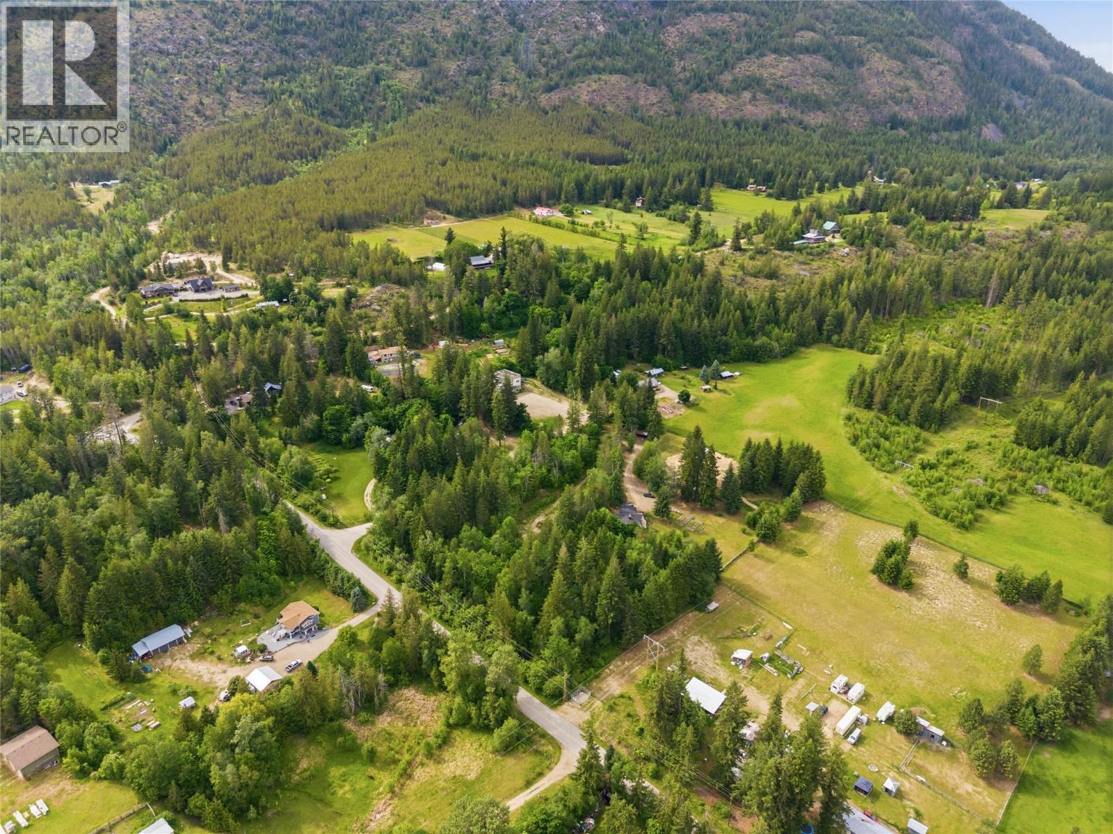 5150 49 Street Nw, Salmon Arm, British Columbia  V1E 3A6 - Photo 69 - 10389102