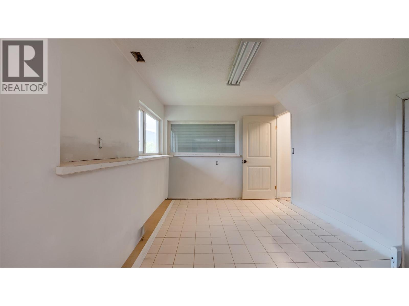 2025 Catt Avenue, Lumby, British Columbia  V0E 2G0 - Photo 23 - 10388927