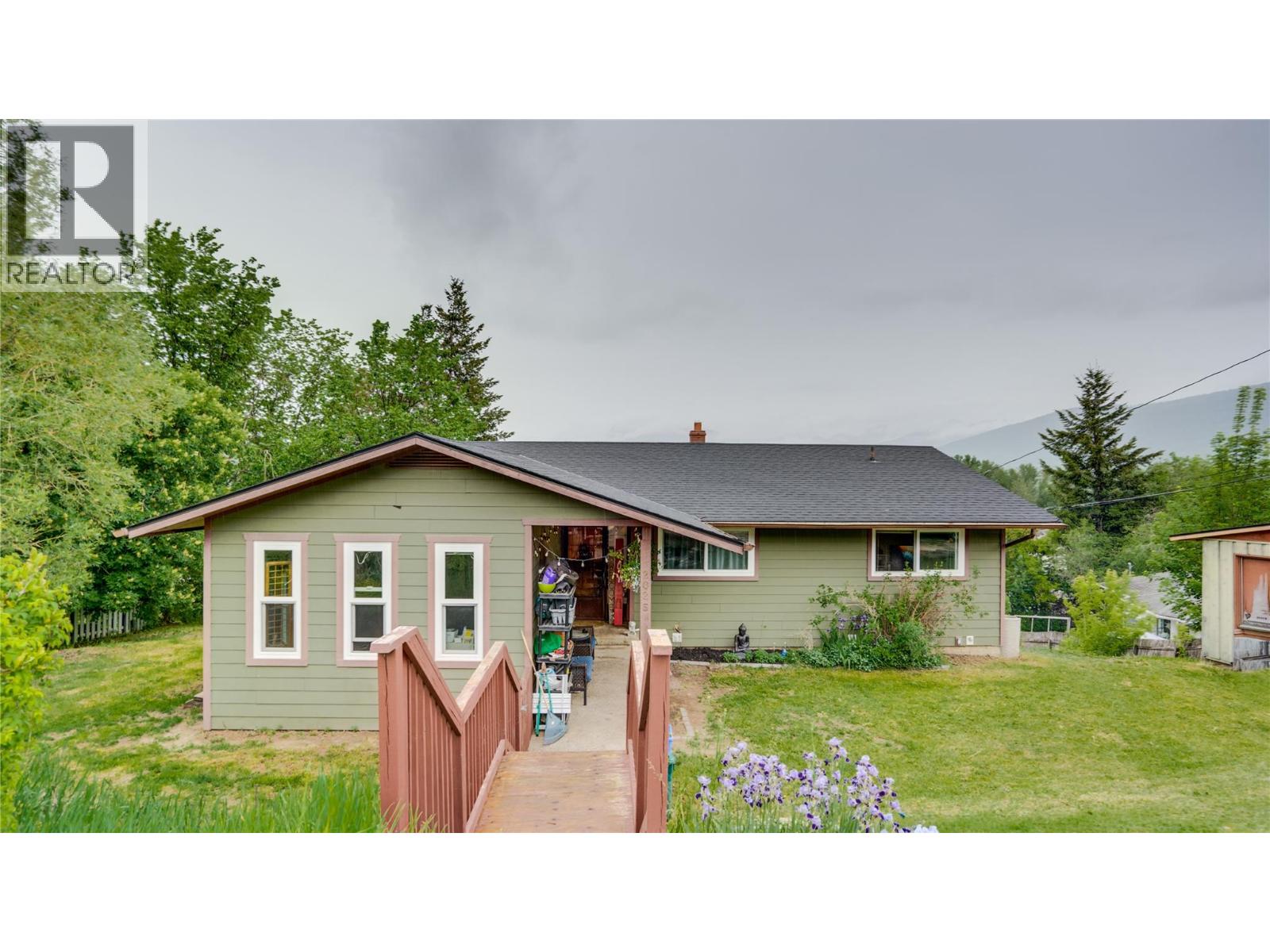 2025 Catt Avenue, Lumby, British Columbia  V0E 2G0 - Photo 42 - 10388927