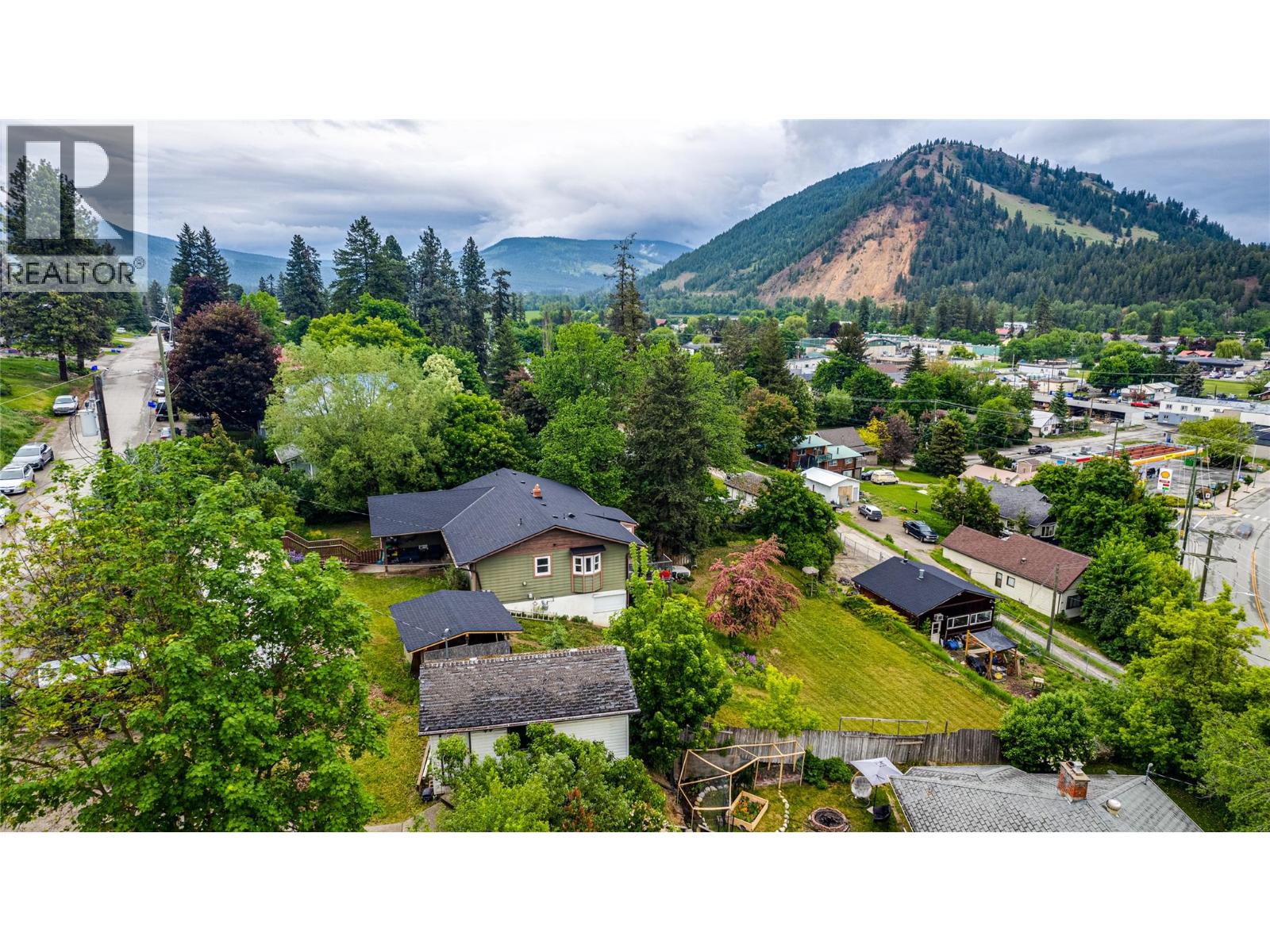 2025 Catt Avenue, Lumby, British Columbia  V0E 2G0 - Photo 56 - 10388927