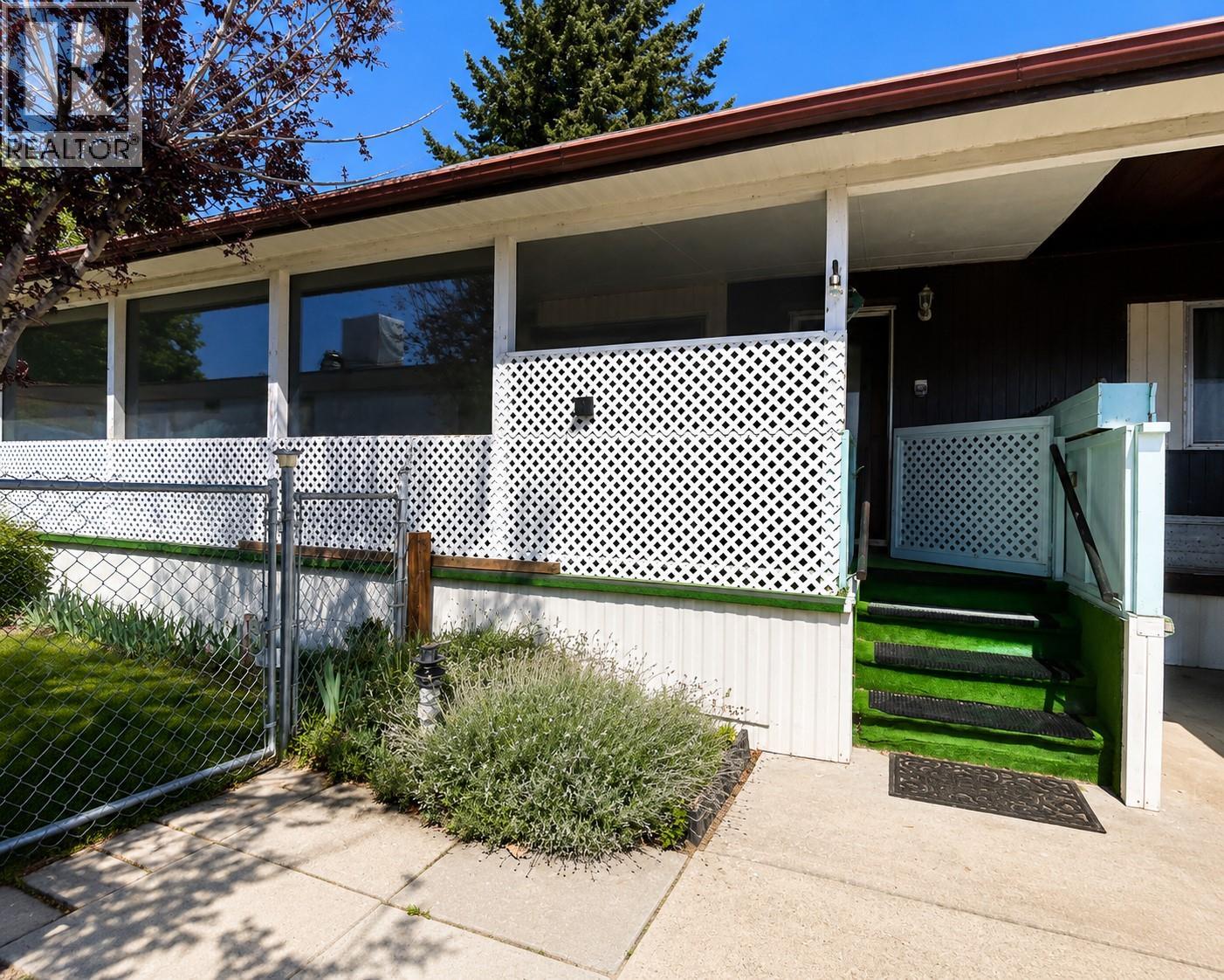 3745 Lakeshore Road Unit# 110, Kelowna, British Columbia  V1W 3K4 - Photo 4 - 10389332