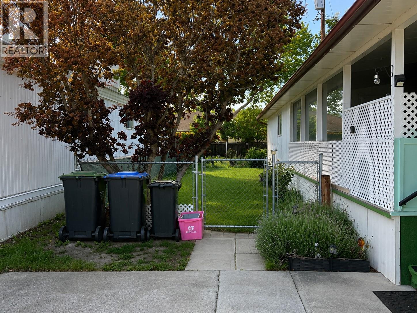 3745 Lakeshore Road Unit# 110, Kelowna, British Columbia  V1W 3K4 - Photo 43 - 10389332