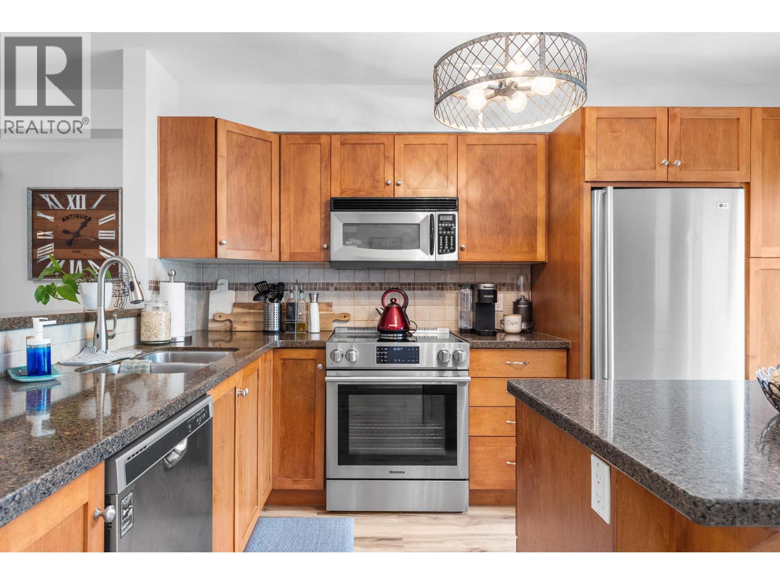 1853 Parkview Crescent Unit# 8, Kelowna, British Columbia  V1X 8A3 - Photo 5 - 10389196