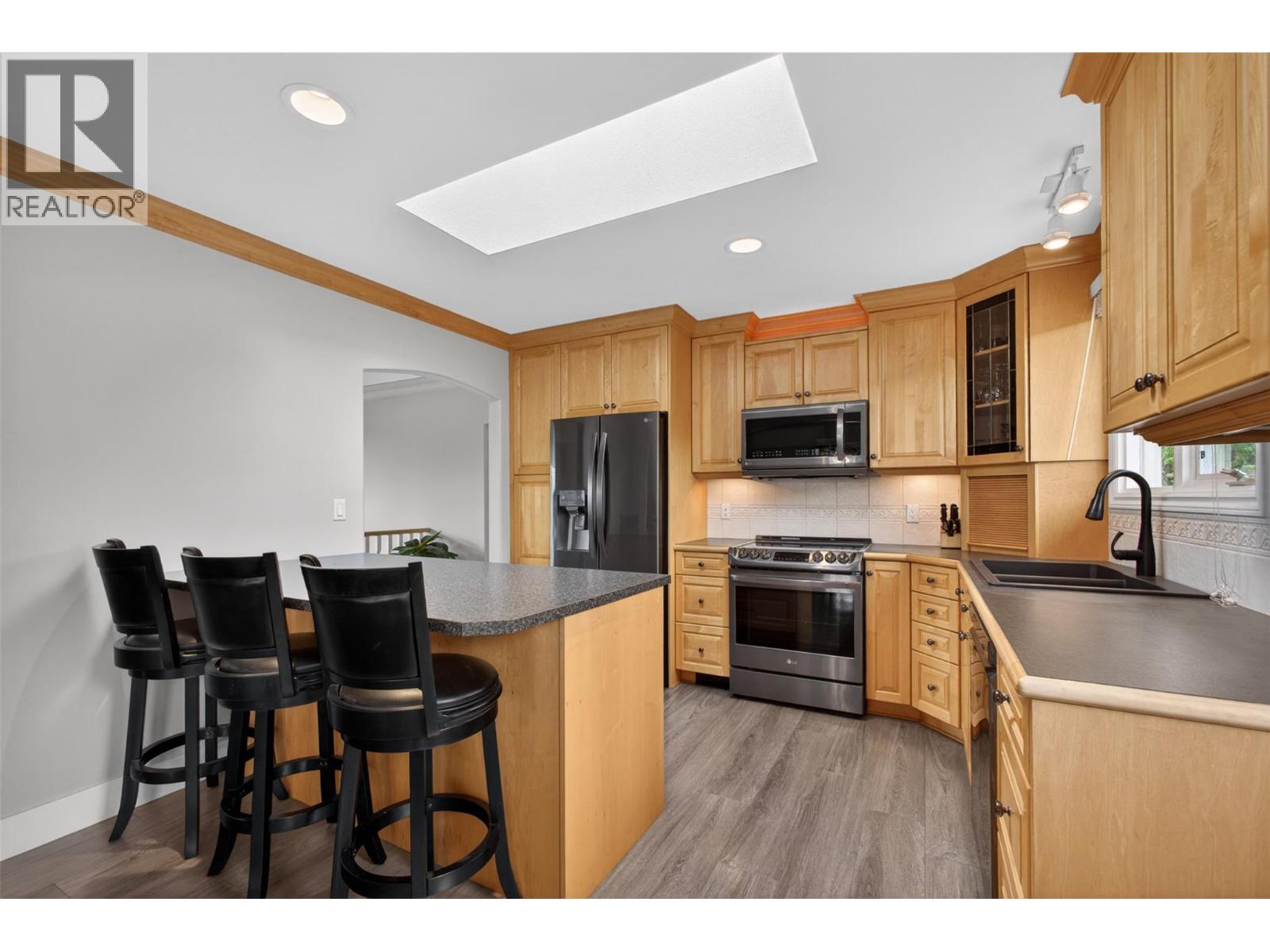 1685 Jonathan Road, Kelowna, British Columbia  V1P 1A7 - Photo 10 - 10387516