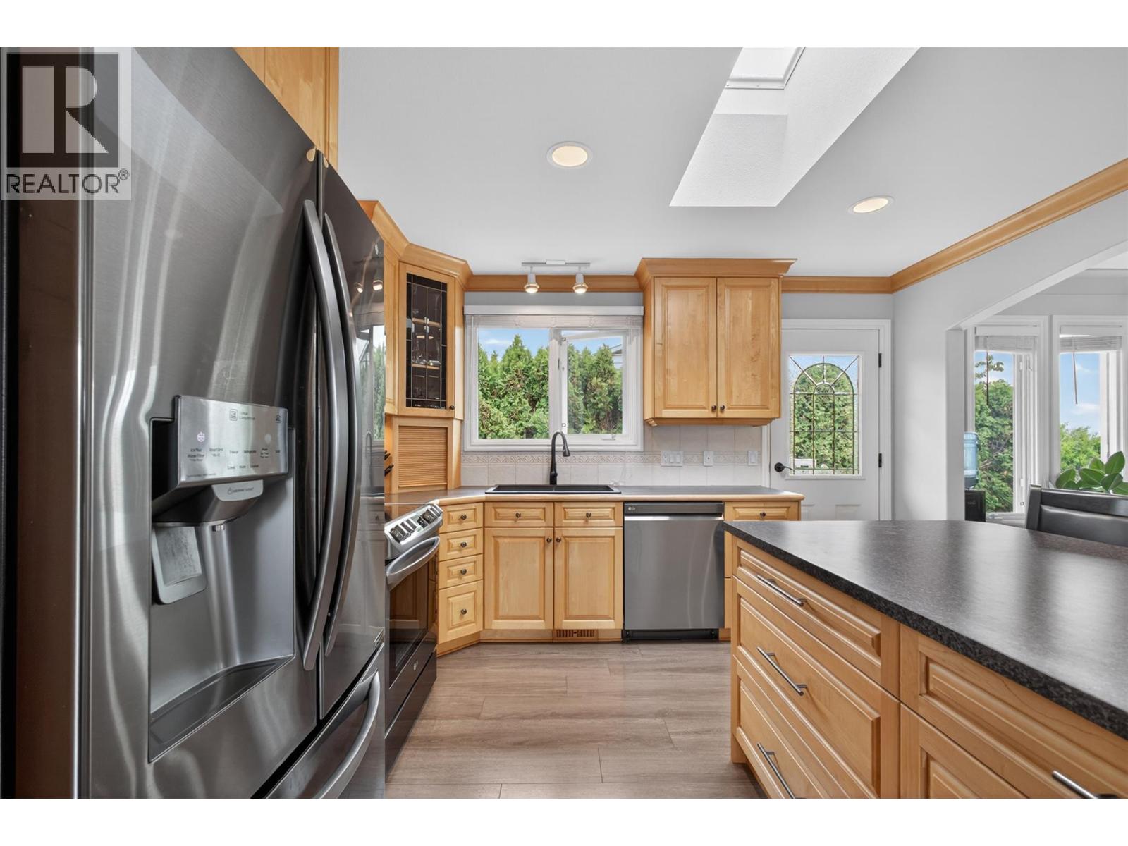 1685 Jonathan Road, Kelowna, British Columbia  V1P 1A7 - Photo 12 - 10387516