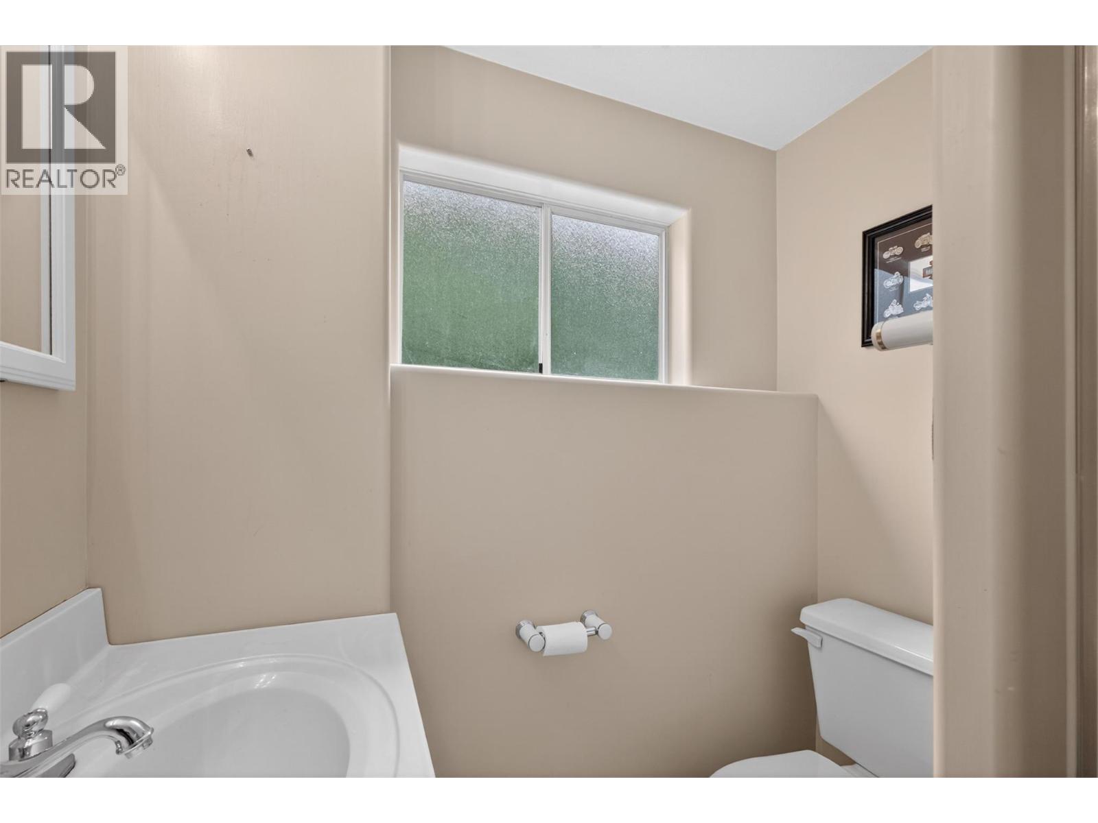 1685 Jonathan Road, Kelowna, British Columbia  V1P 1A7 - Photo 31 - 10387516