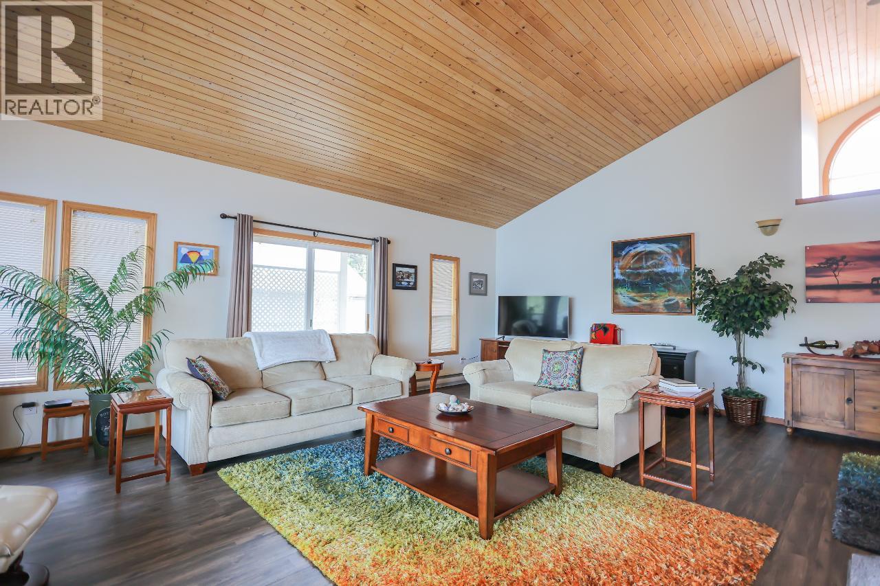 819 Silver Cove Drive, Silverton, British Columbia  V0G 1S0 - Photo 10 - 10389124