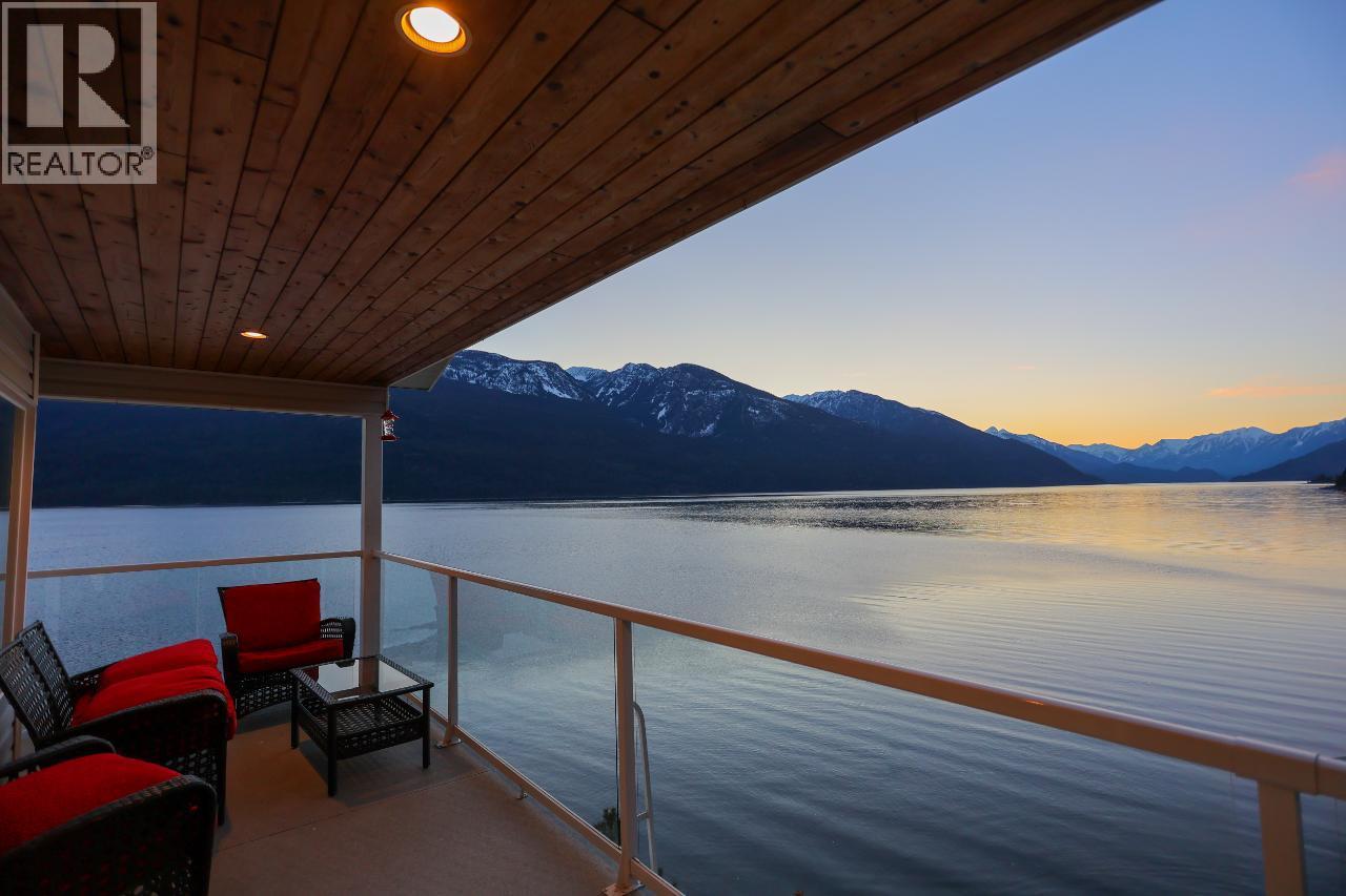 819 Silver Cove Drive, Silverton, British Columbia  V0G 1S0 - Photo 2 - 10389124