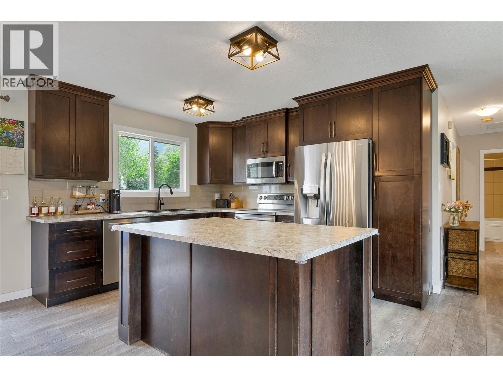 1214 Otter Lake Cross Road, Spallumcheen, British Columbia  V4Y 0N8 - Photo 10 - 10389256