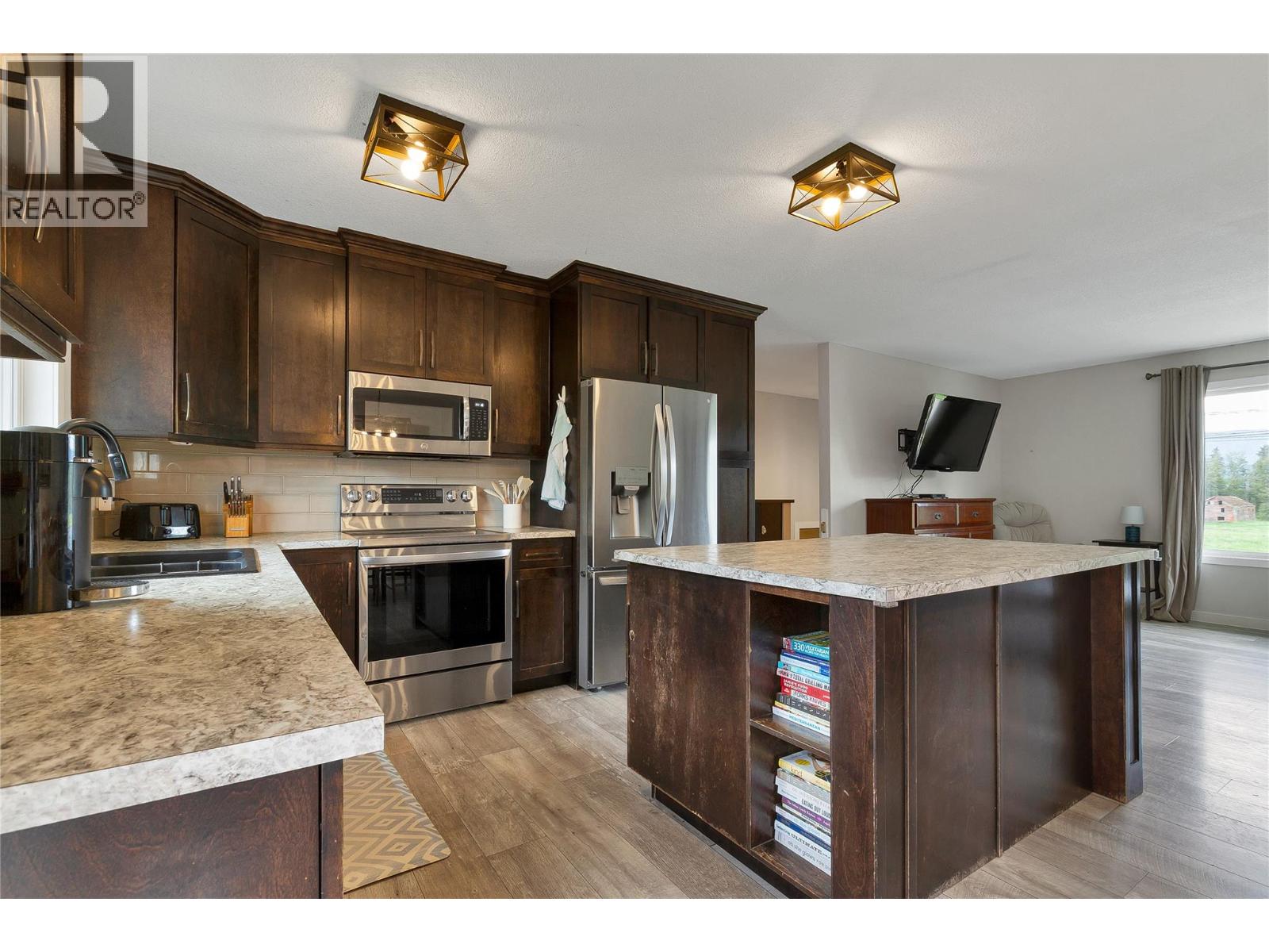 1214 Otter Lake Cross Road, Spallumcheen, British Columbia  V4Y 0N8 - Photo 11 - 10389256