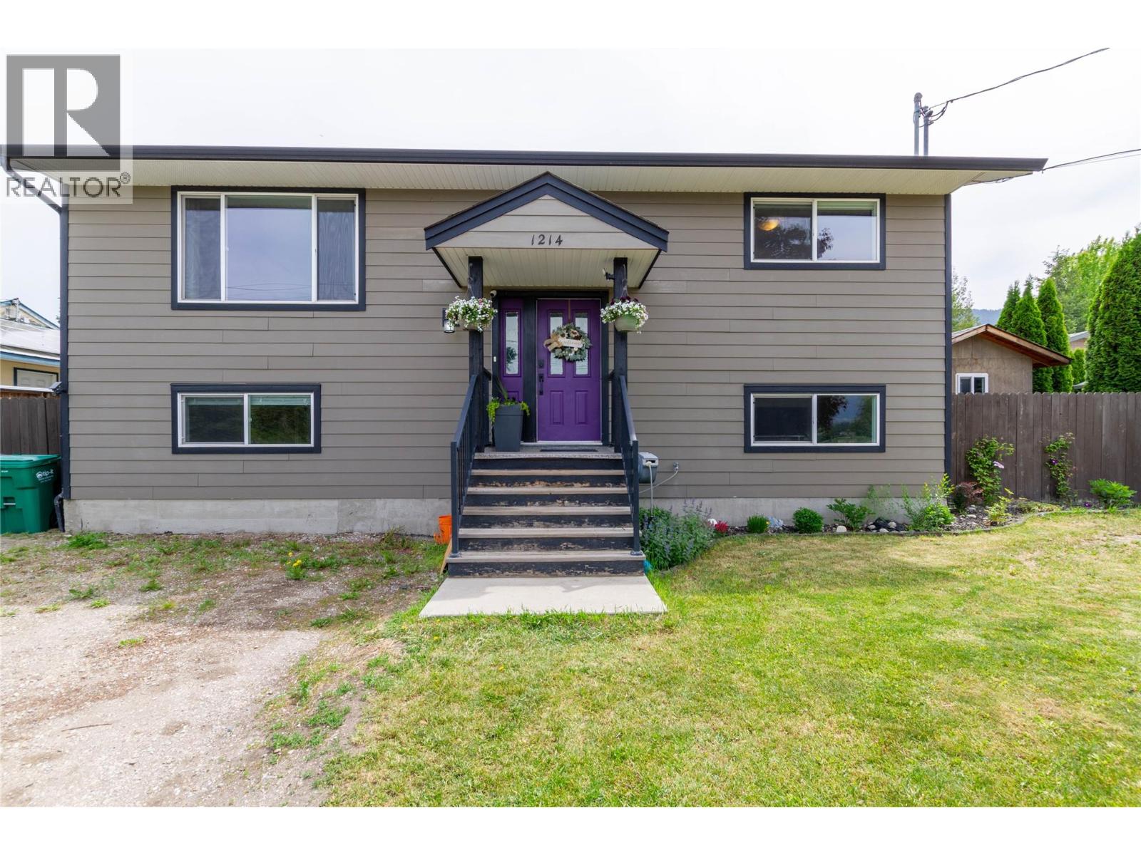 1214 Otter Lake Cross Road, Spallumcheen, British Columbia  V4Y 0N8 - Photo 2 - 10389256