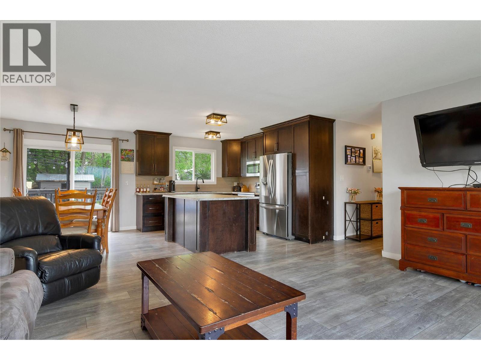 1214 Otter Lake Cross Road, Spallumcheen, British Columbia  V4Y 0N8 - Photo 4 - 10389256
