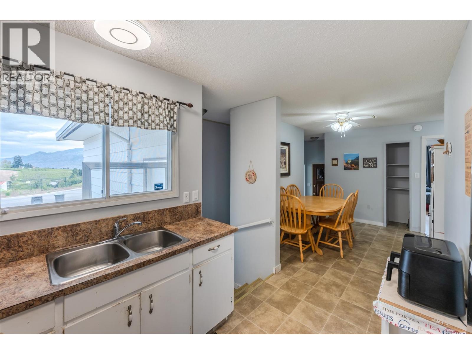 7503 Howis Crescent, Summerland, British Columbia  V0H 1Z4 - Photo 10 - 10388952