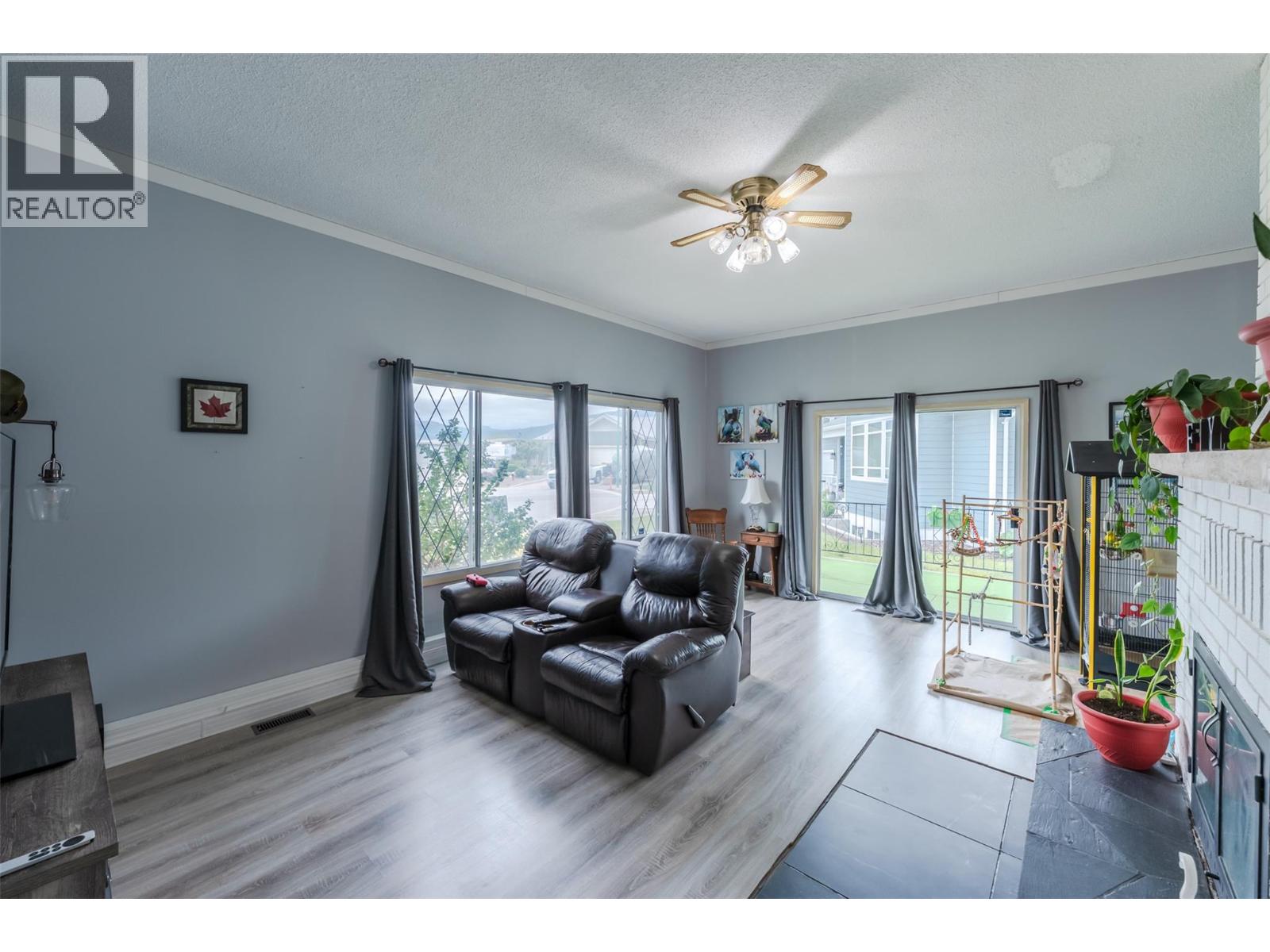 7503 Howis Crescent, Summerland, British Columbia  V0H 1Z4 - Photo 2 - 10388952