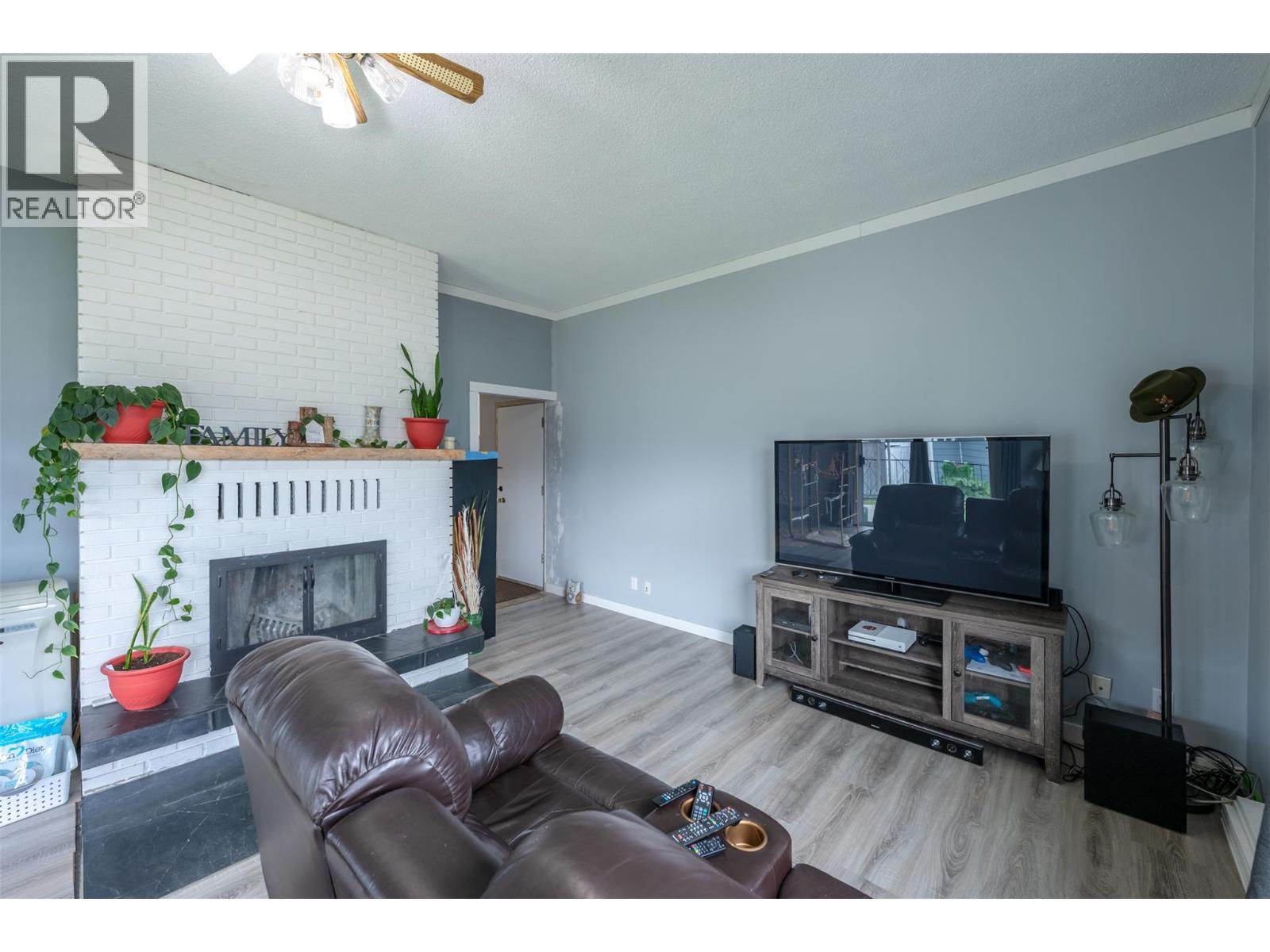 7503 Howis Crescent, Summerland, British Columbia  V0H 1Z4 - Photo 5 - 10388952