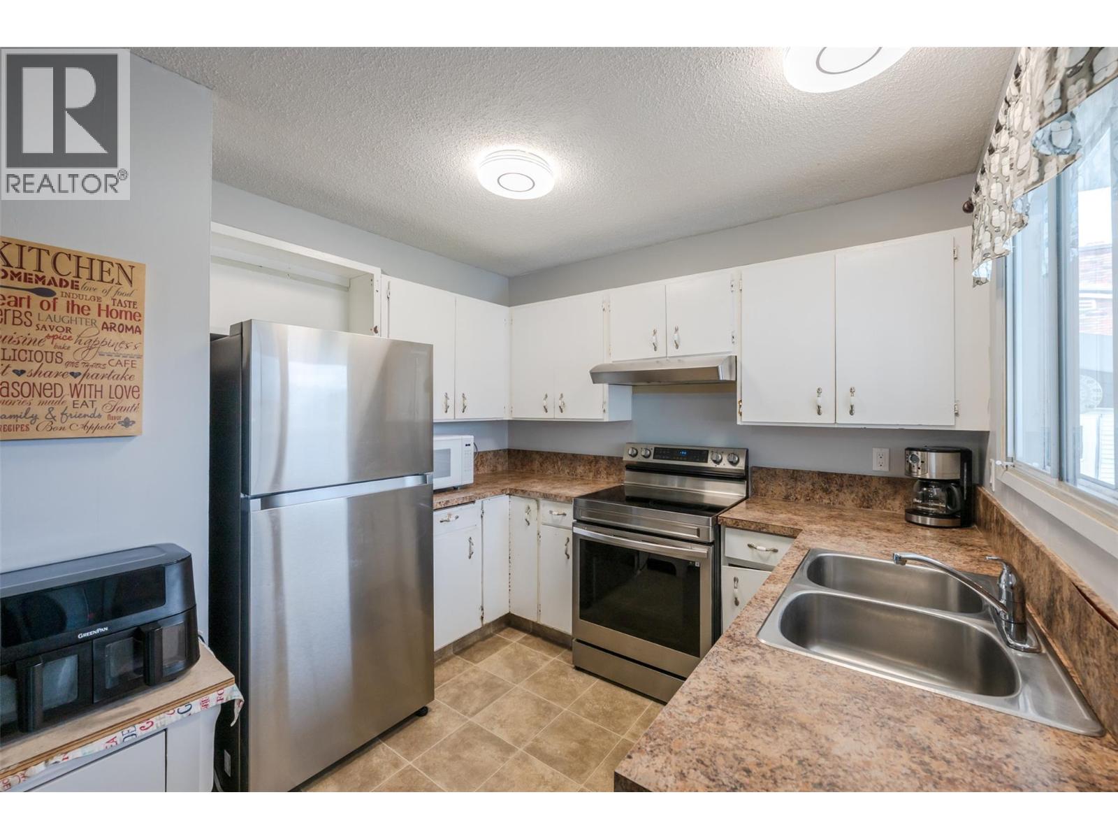 7503 Howis Crescent, Summerland, British Columbia  V0H 1Z4 - Photo 7 - 10388952
