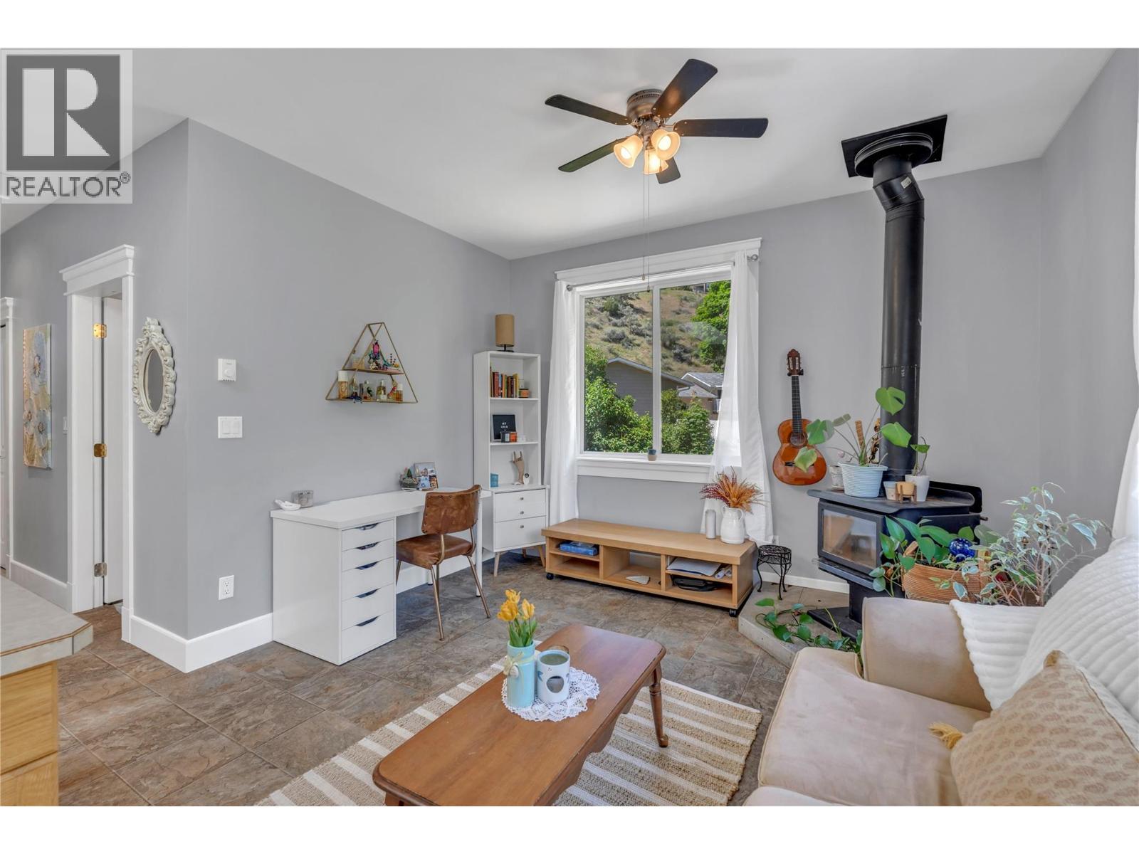 14406 Latimer Avenue, Summerland, British Columbia  V0H 1Z0 - Photo 4 - 10388564