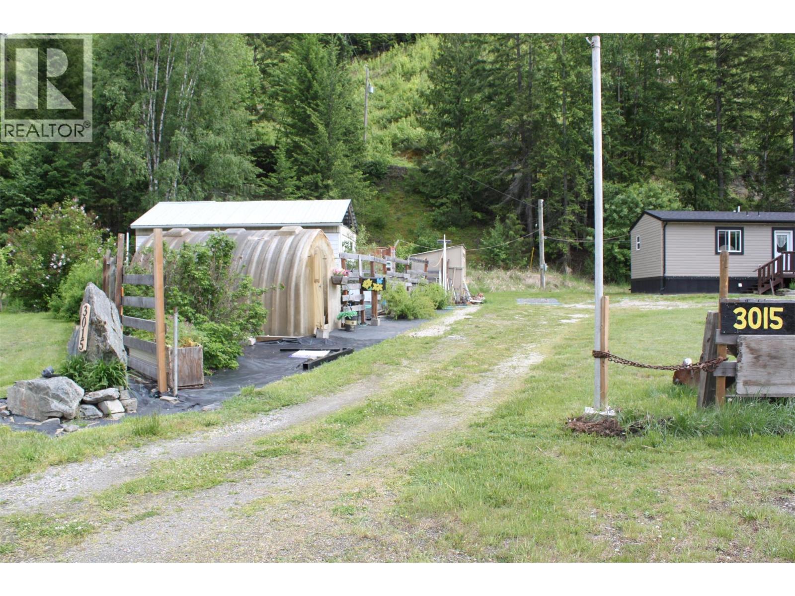 3015 6 Highway, Nakusp, British Columbia  V0G 1R1 - Photo 24 - 10389288