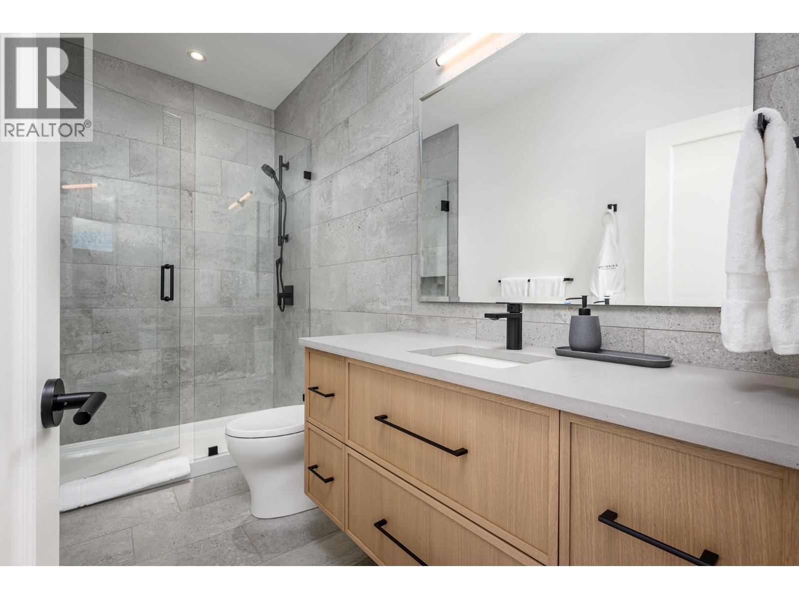 105 Predator Ridge Drive Unit# 21, Vernon, British Columbia  V1H 0A5 - Photo 37 - 10376677
