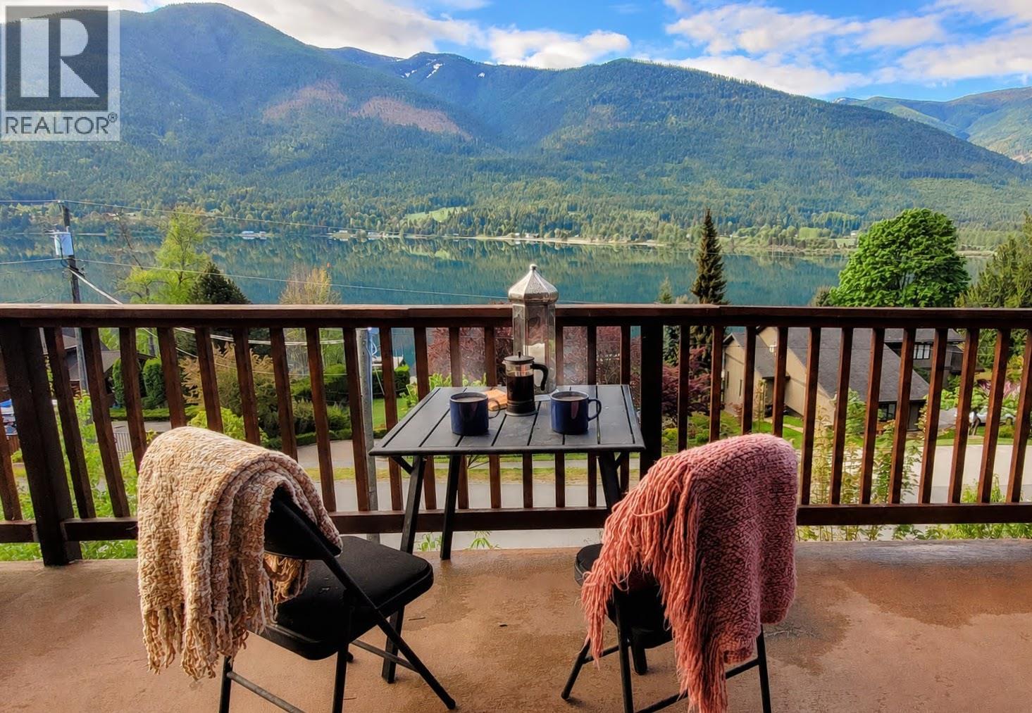 6421 Sunshine Drive, Balfour, British Columbia  V1L 6S1 - Photo 4 - 10389359
