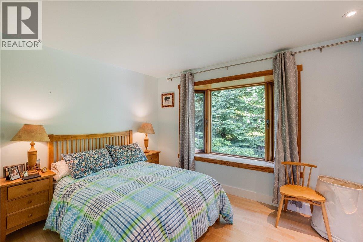1001 Gilker Street, Nelson, British Columbia  V1L 5V3 - Photo 17 - 10389313