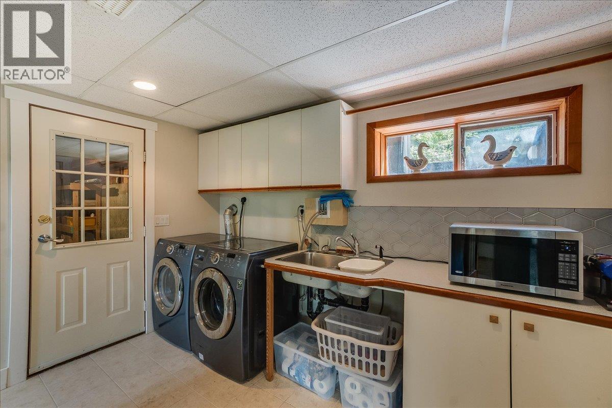 1001 Gilker Street, Nelson, British Columbia  V1L 5V3 - Photo 31 - 10389313