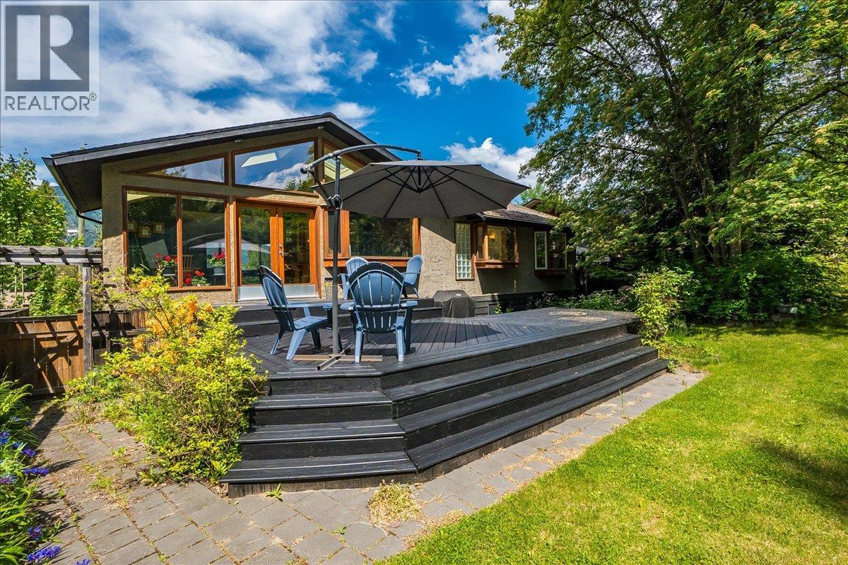 1001 Gilker Street, Nelson, British Columbia  V1L 5V3 - Photo 43 - 10389313
