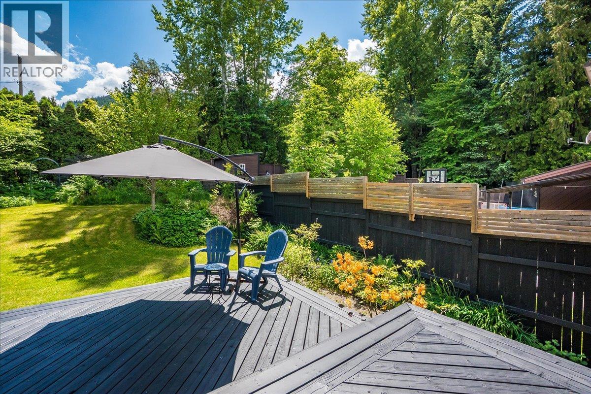 1001 Gilker Street, Nelson, British Columbia  V1L 5V3 - Photo 47 - 10389313